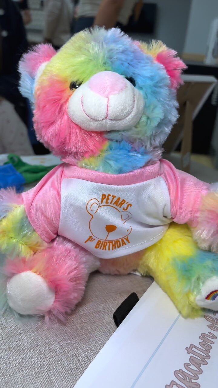 Instagram post from friendfurrever. This post is in position 5.